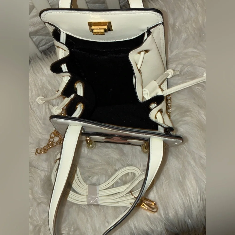 Scream Fun -‎ Face The Facts Handbag